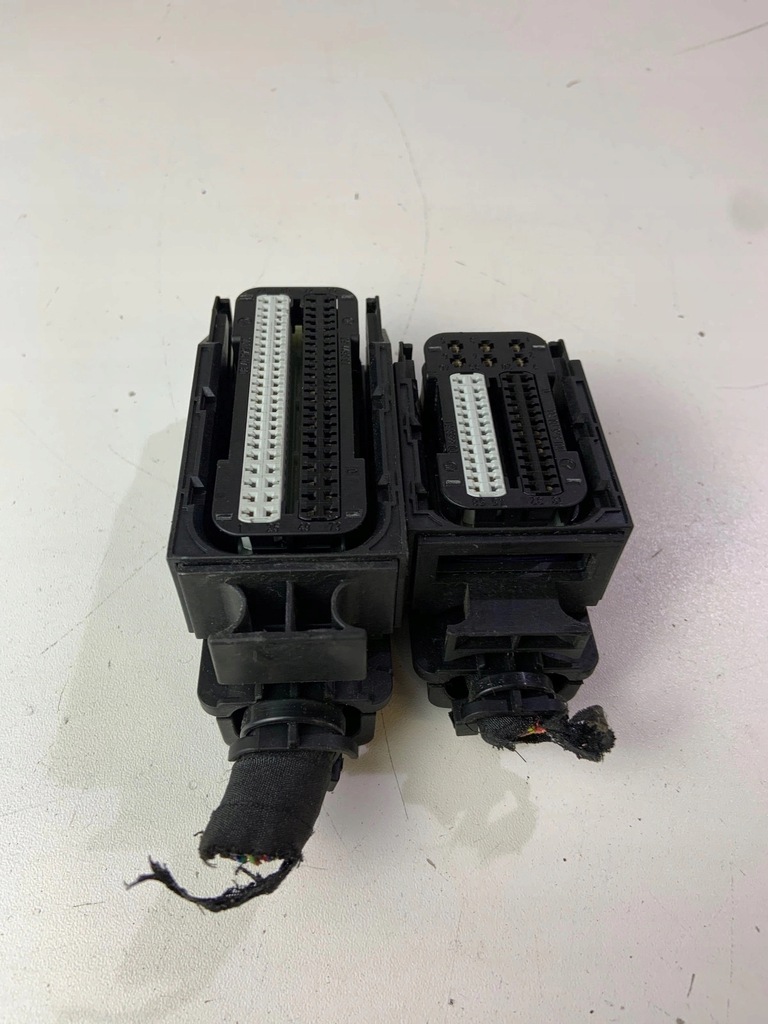 фото №6, Роз'єми штекер колодка блок керування двигуна mercedes w204 2.2