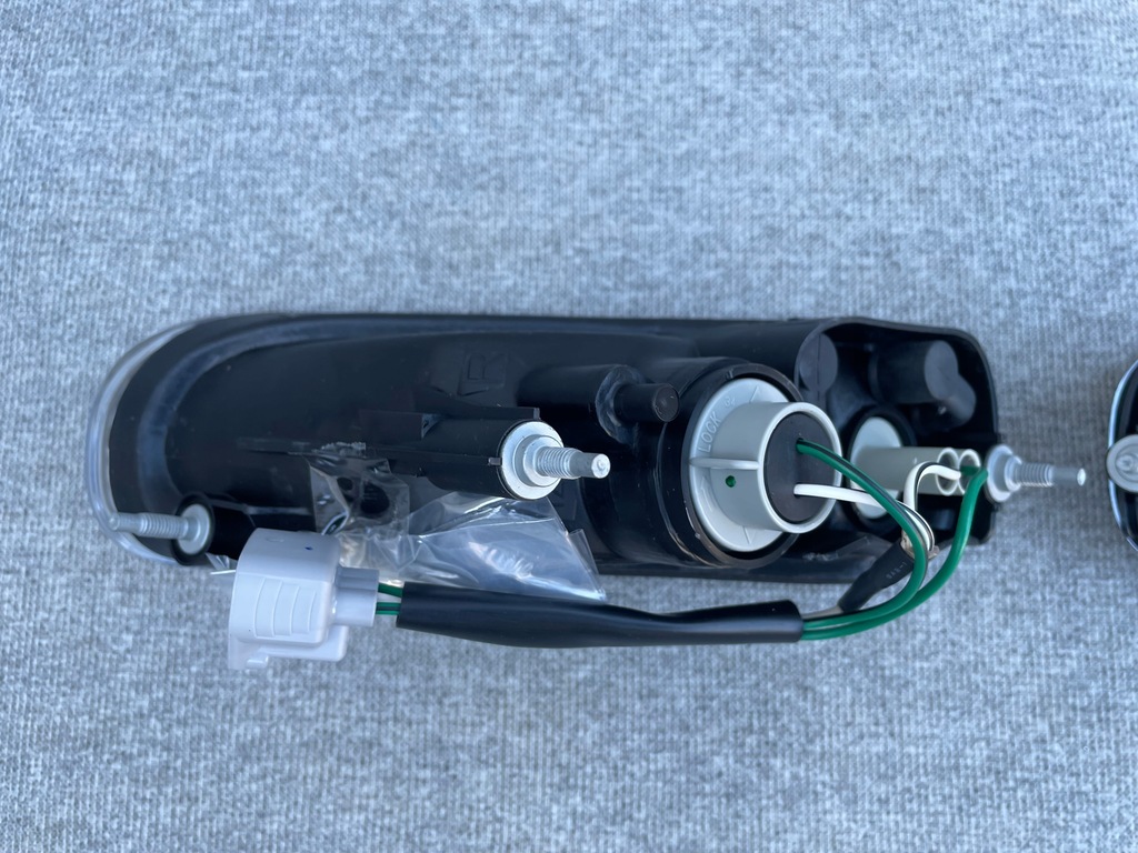 фото №8, Toyota supra mk4 комплект поворотник w бампер