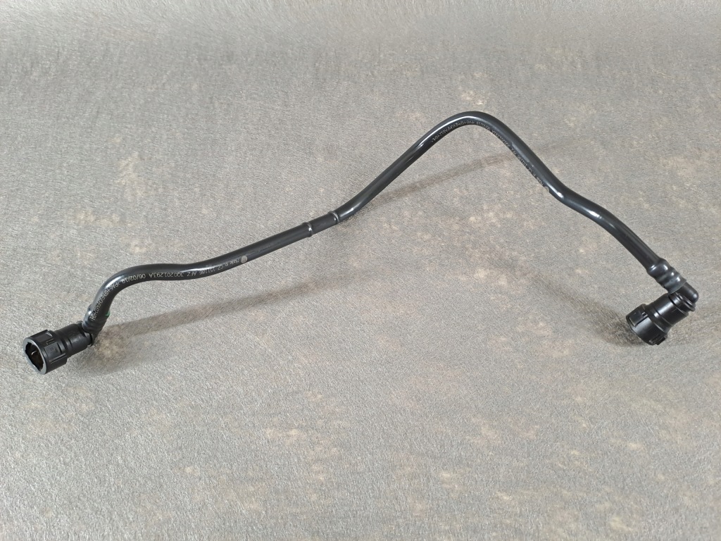 фото №1, Шланг пабтрубок  труба топлива bak 1.5 tsi skoda superb 3 iii 19r