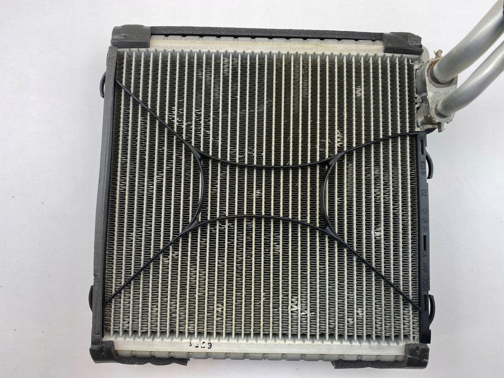 2024 bmw 2 f44 радіатор обігрівача кондиціонера a/c Зі Шроту