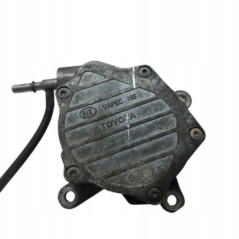 Купити Насос вакуумний toyota avensis estate _t25_ 19090514 2.23l дизель 2006