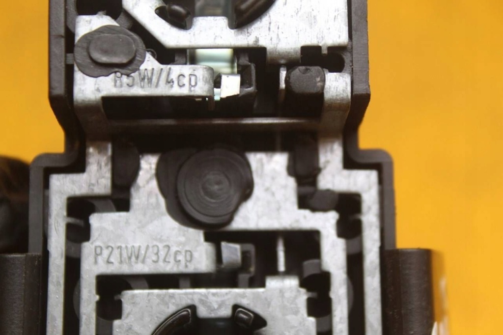 фото №8, Вкладиш лампи hella лівий задня volvo 940 3534087 nr375