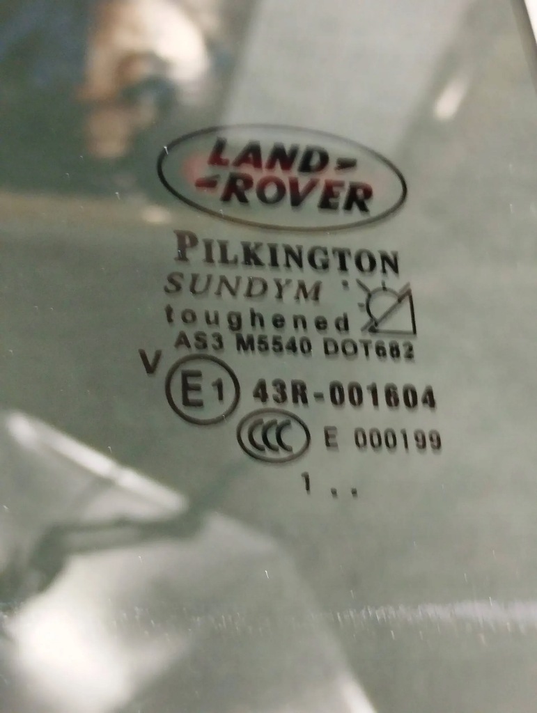 фото №2, Land rover range rover sport l320 2011 стекло правая задняя