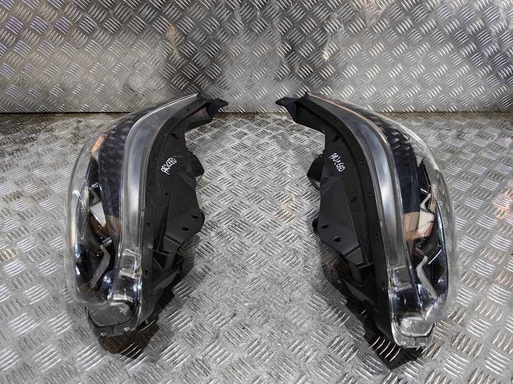 фото №6, Proceed 3 iii lift 21- лампа передня права full