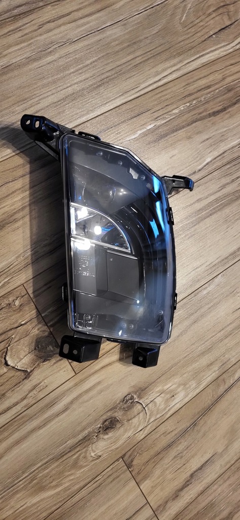 фото №1, Протитуманна фара правий tesla model s base