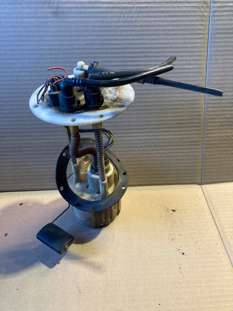 фото №1, Насос топлива hyundai atos 1.0 12v 31110-02000