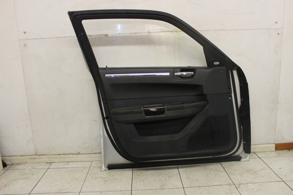 фото №7, Дверь левая левый перед chrysler 300c 2010r