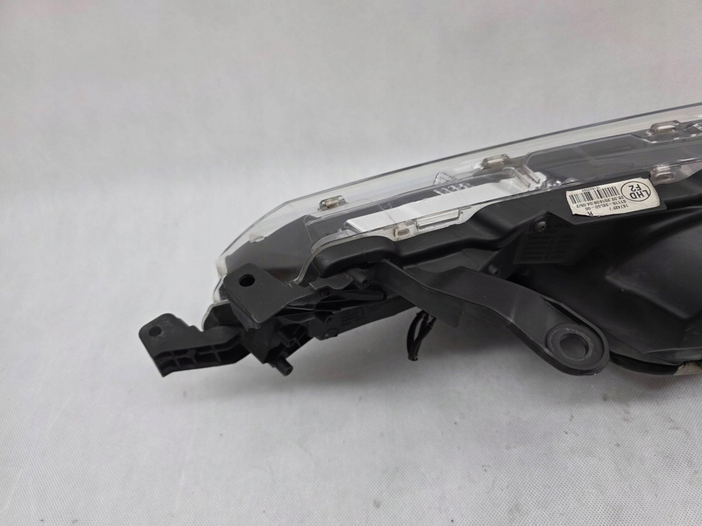 Toyota corolla e16 рестайлінг  2016+ фара перед правий led європа 81110-02l50-00 Зі Шроту