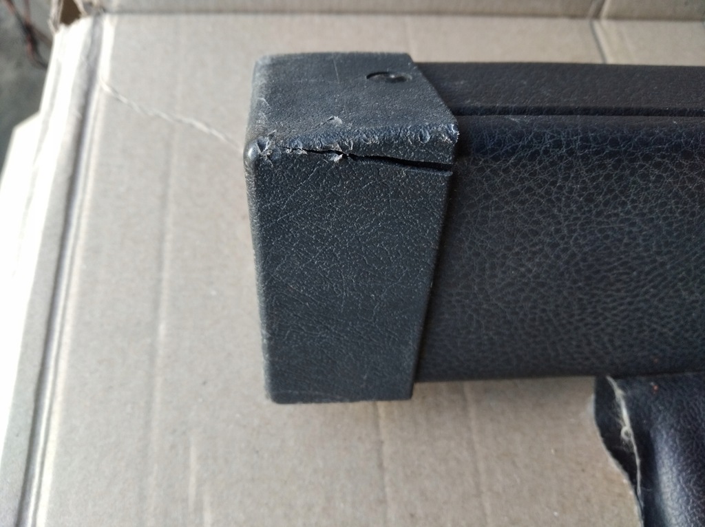 фото №7, Шторка задняя багажника toyota avensis t22