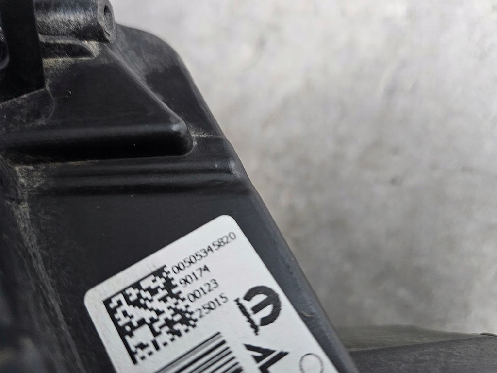 фото №6, Alfa romeo giulia ксенон правый 35w поворотный usa kompletny