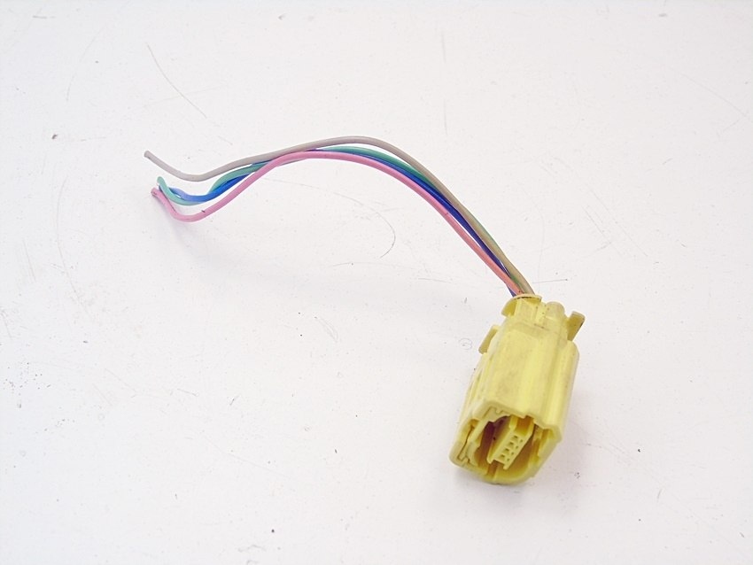 фото №1, Штекер колодка toyota avensis t25 corolla yaris verso rav 4 celica