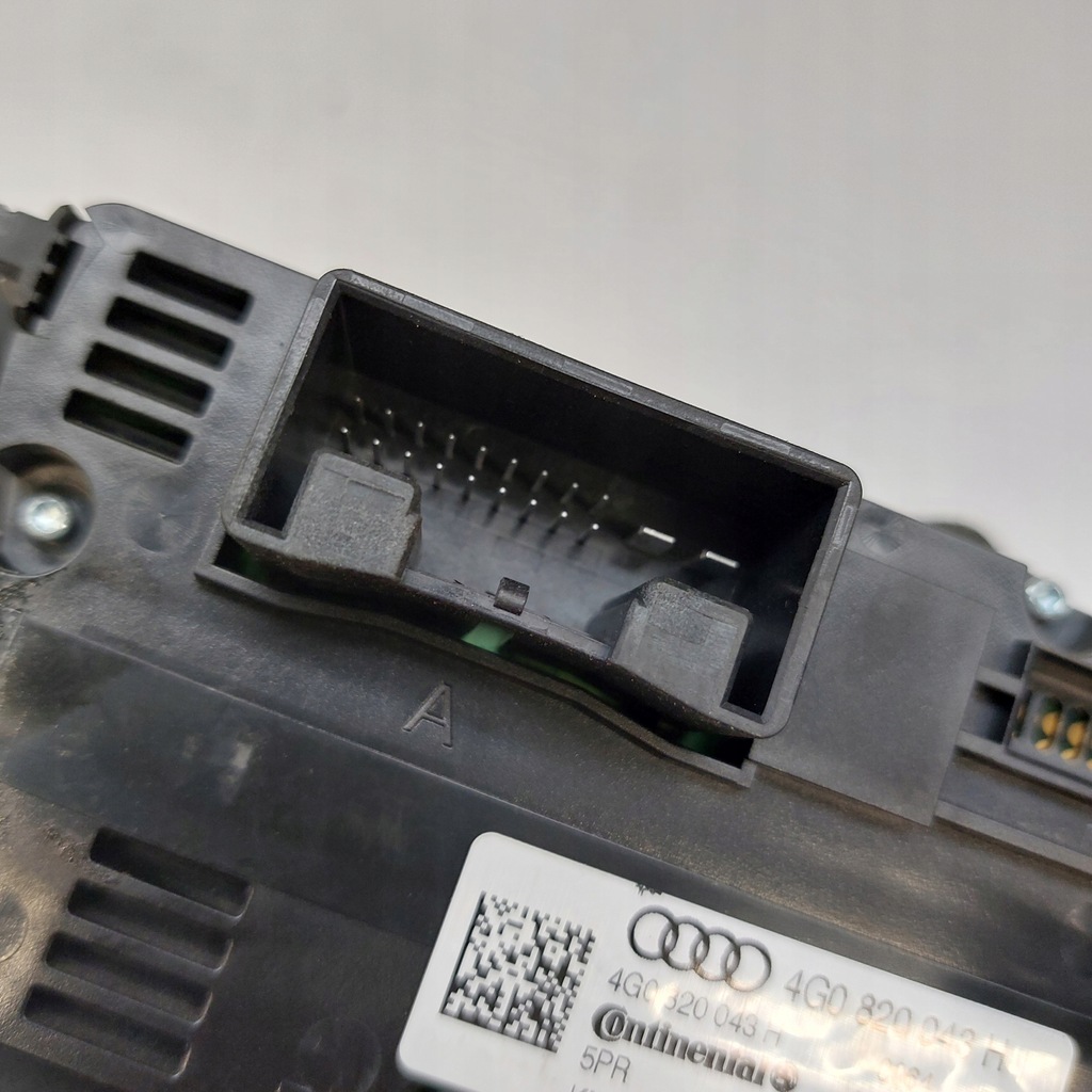 фото №11, Audi a7 панель обдув кондиционера 4g0820043h uk gb