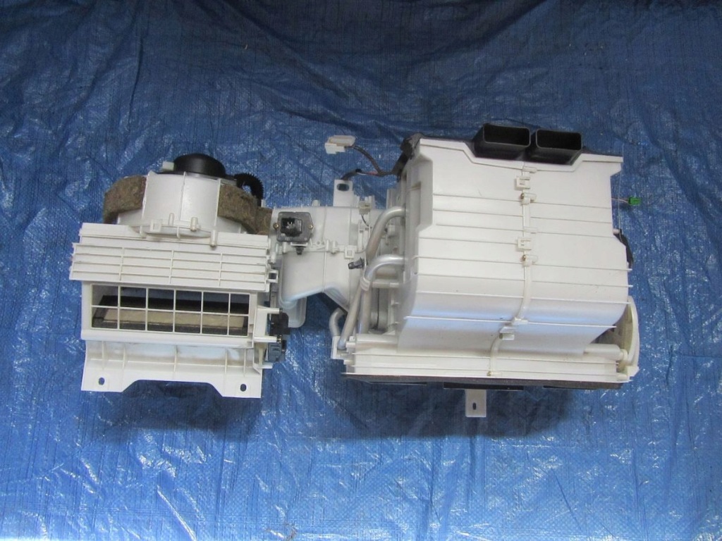 фото №8, Suzuki grand vitara ii 1.9d 2007 отопитель испаритель корпус eu