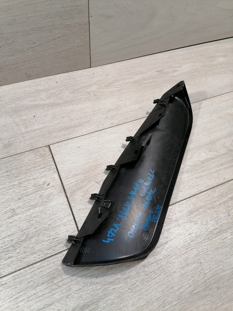 Jeep grand cherokee накладка бампер правый  перед 68078296aa Киев