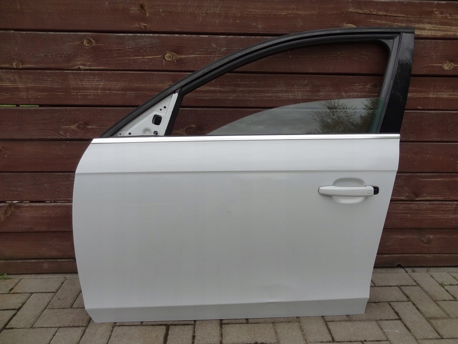 фото №1, Полный левая дверь перед ls9r audi a4 b8