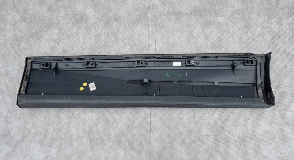 фото №10, Молдинг дверь правый задняя audi q8 4m8853970a