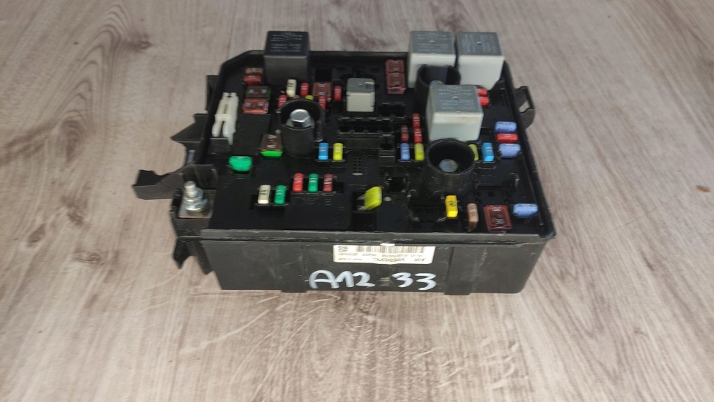 фото №1, Opel adam коробка предохранителей 13438946