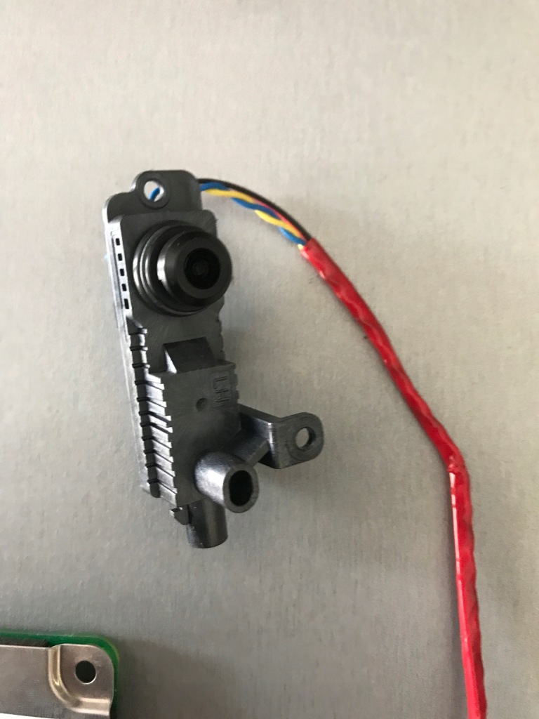 фото №4, Камера боковая стойка левая замок tesla model 3 y 21