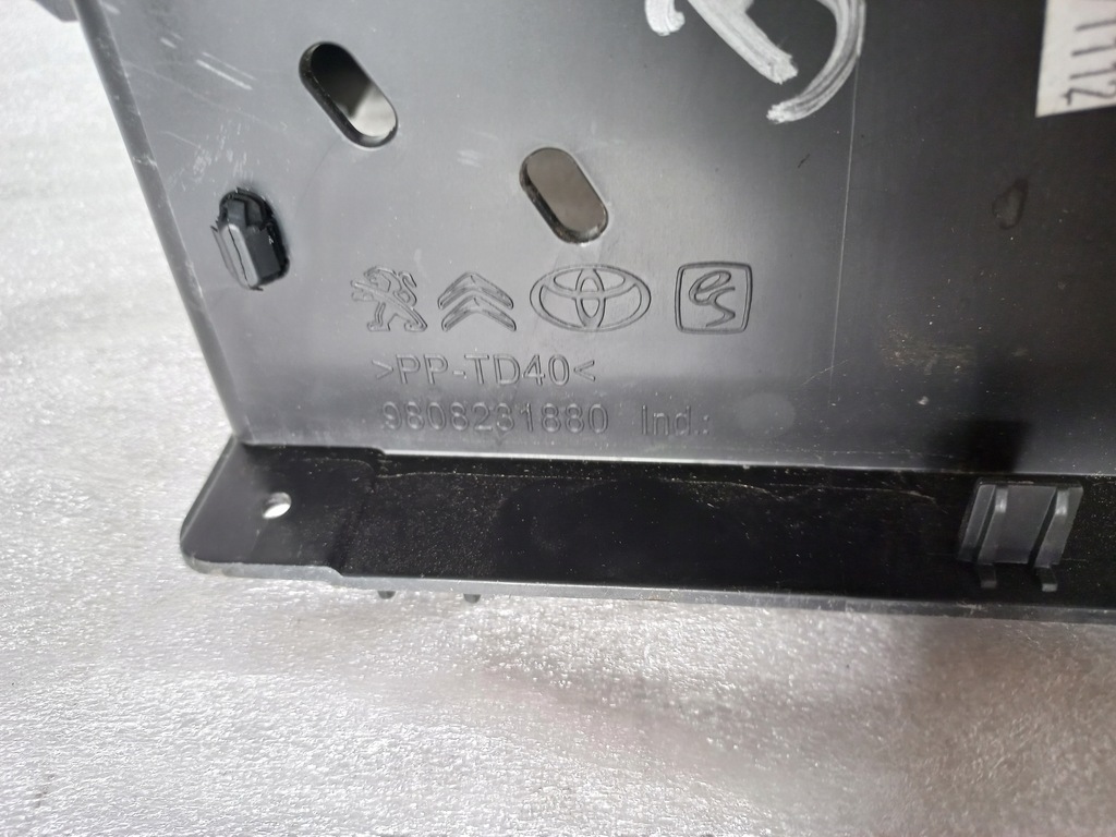 фото №7, Proace expert jumpy iii 9808231880 кронштейн радіо рамка панелі каркас