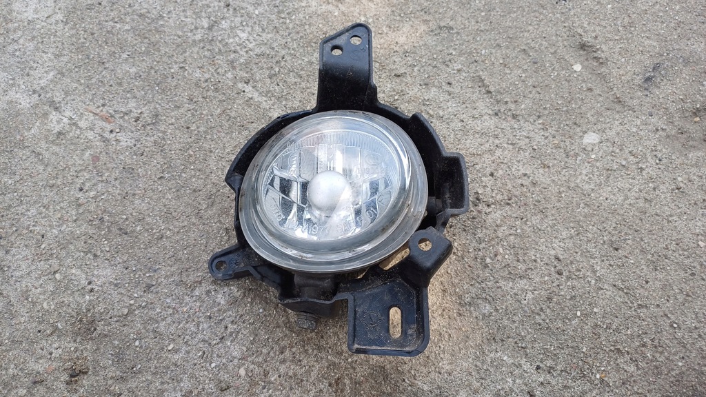 фото №1, Mazda 2 dj 15- противотуманная фара правый кронштейн dc3d-51684
