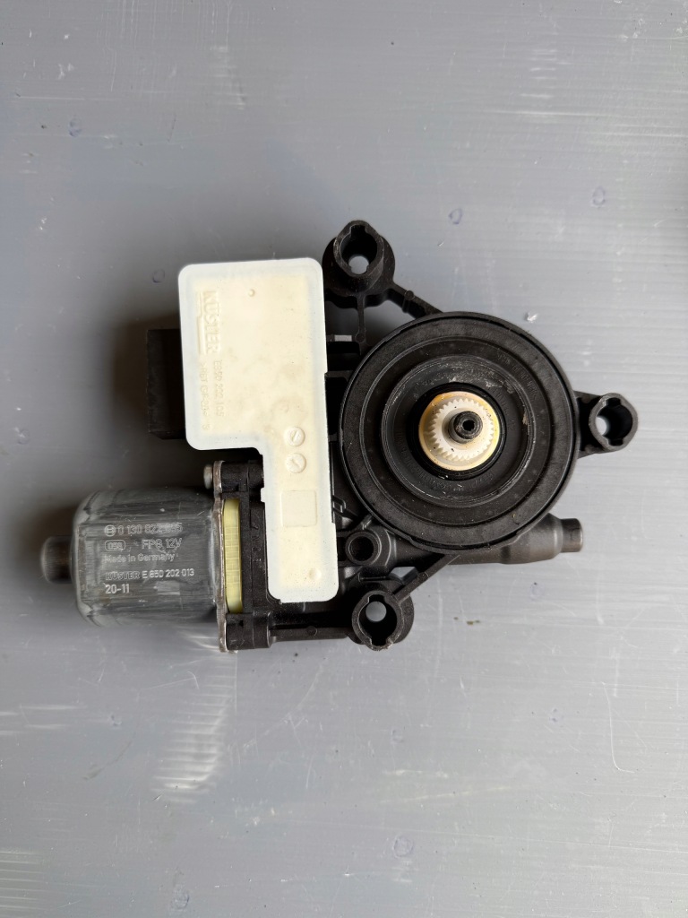 Купить Моторчик стекло модуль блок управления vw volkswagen 5q0959407d