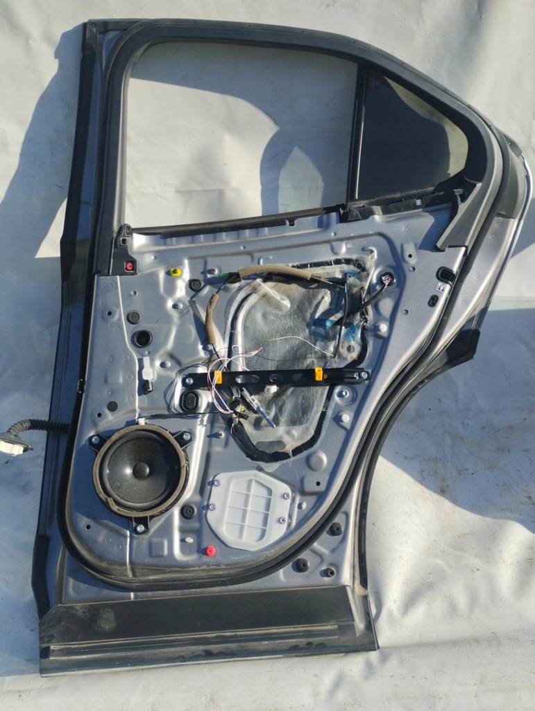 фото №2, Lexus ux двері задня праве