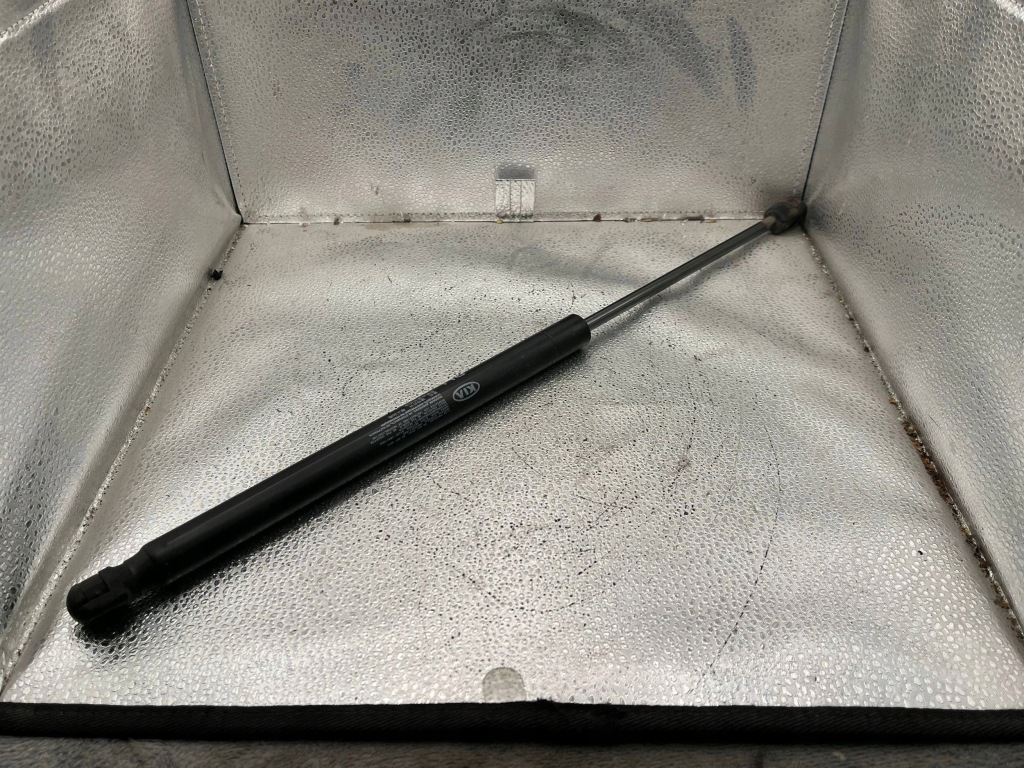 фото №1, Kia carens iv амортизатор амортизаторы привод крышки багажника !j