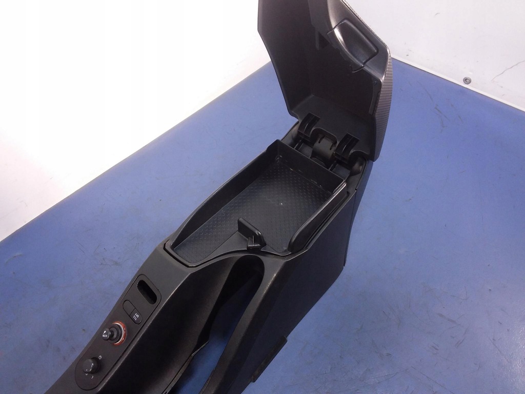 фото №6, Toledo iii тунель середній підлокітник 5p0864251b