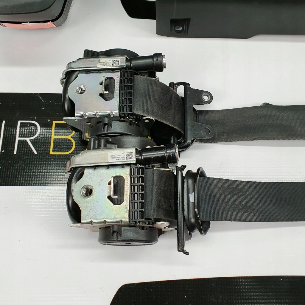 фото №8, Volvo v40 панель приладів консоль подушки безпеки ремені подушка безпеки