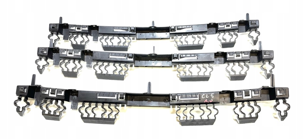 фото №1, Renault clio v направляющая бампер задняя pas 850429691r