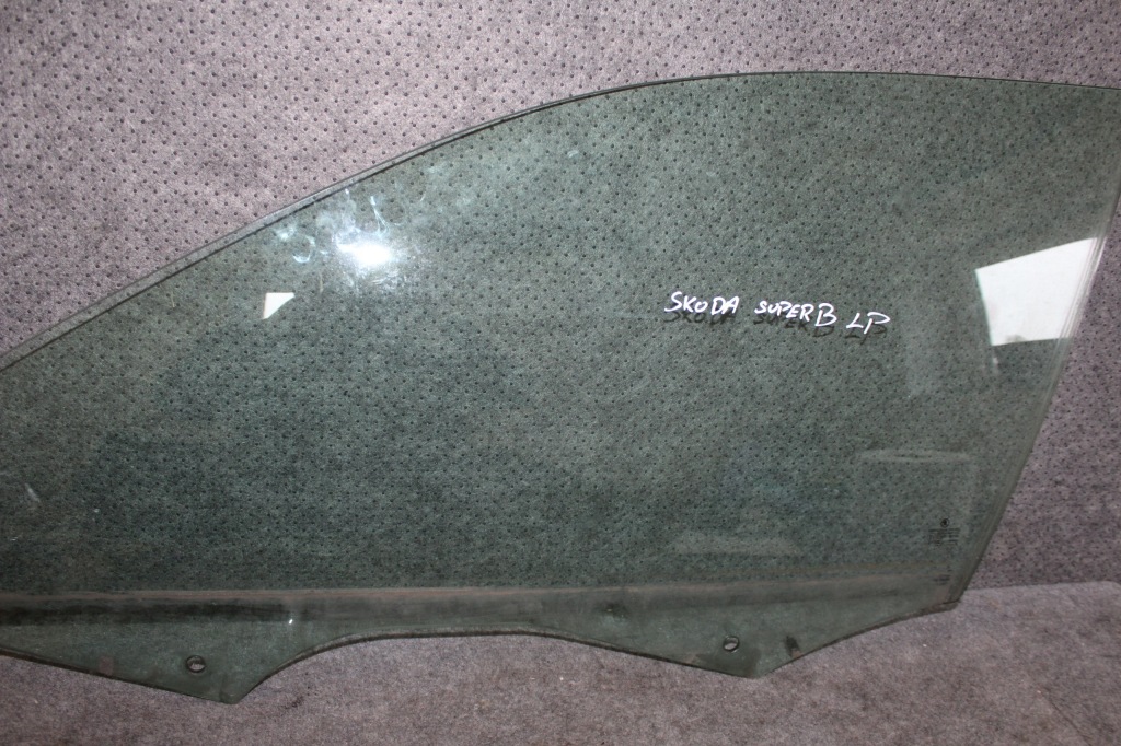 фото №1, Стекло левый перед skoda superb 2016 r