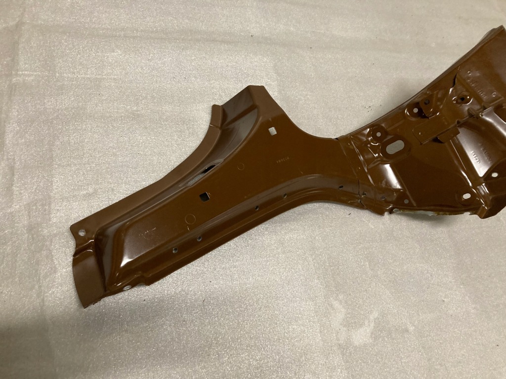 Обшивка правое задние tesla 3 с Разборки