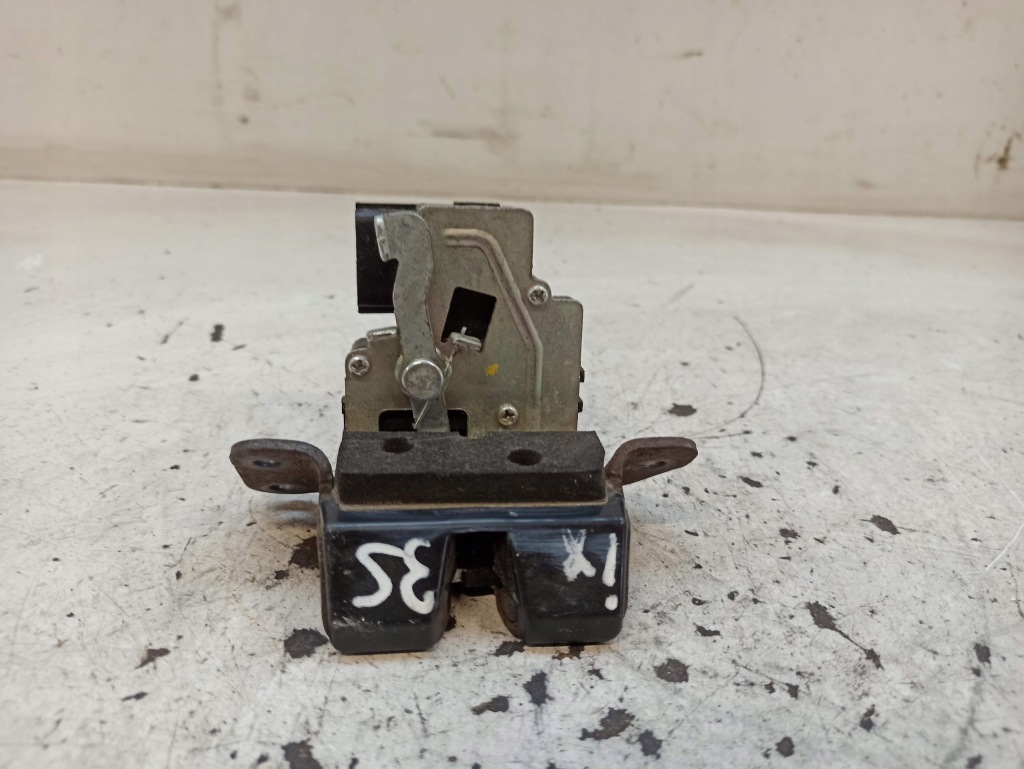 фото №1, Hyundai ix35 замок кришки багажника 81230-2s000