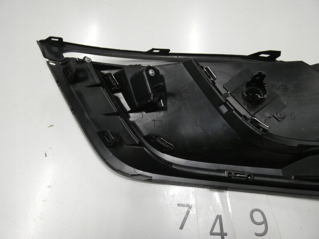 фото №12, Решётка бампера правая renault espace v lift 749.