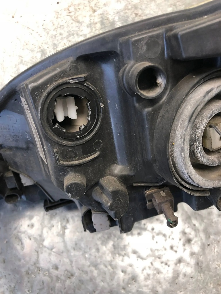 фото №6, Лампа правый перед peugeot 107 81110-0h030