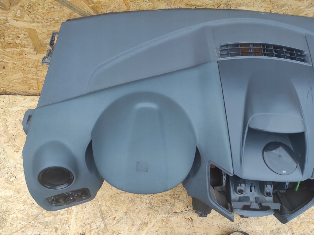 Панель приладів панель  ford fiesta mk7 Оригінал