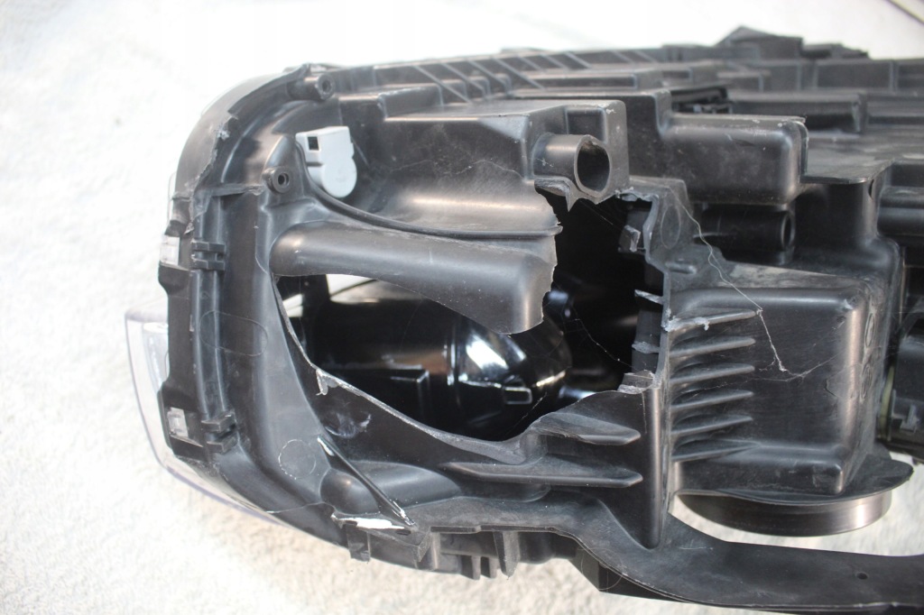 Фара левая перед citroen c5 ксенон рестайлинг  led 9674399580 89905355 Киев