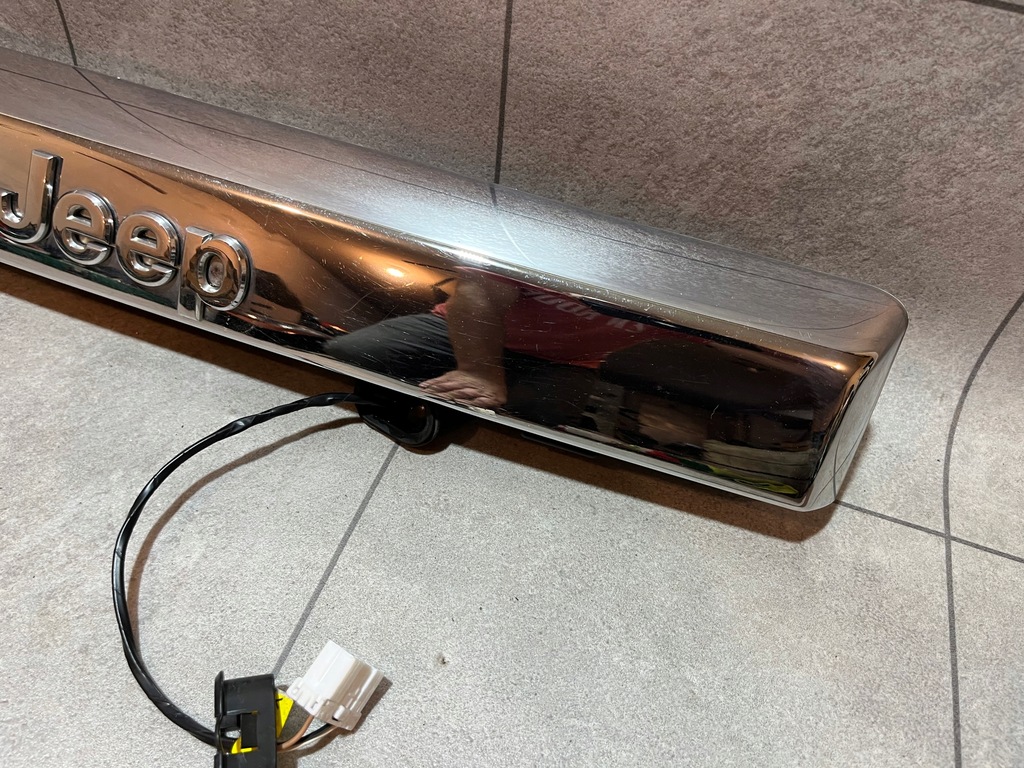 фото №15, Jeep commander xk накладка кришка багажника задня оригінал