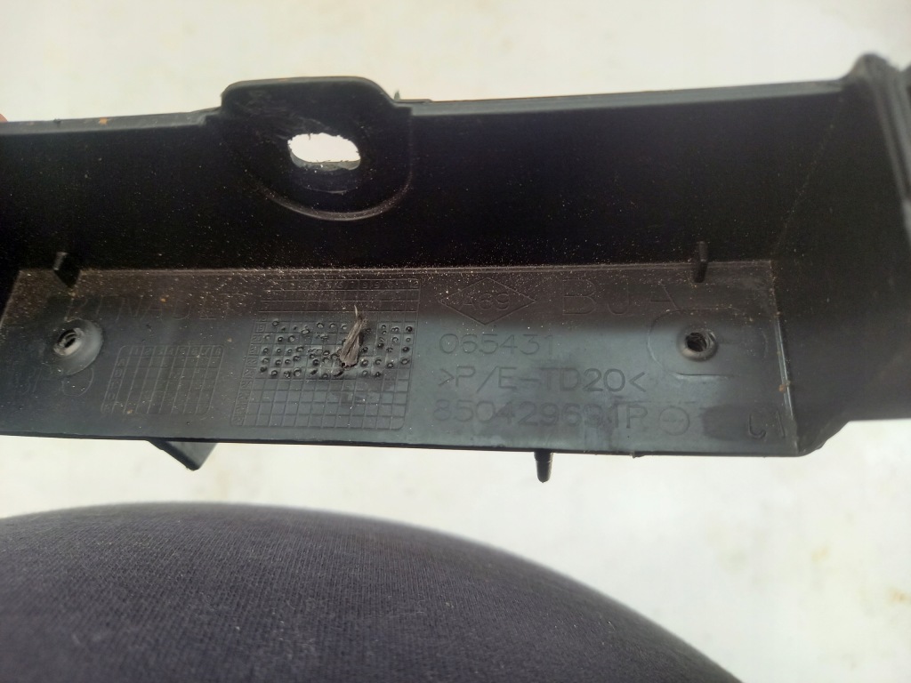 фото №3, Направляющая кронштейн бампера задняя renault clio v 23r