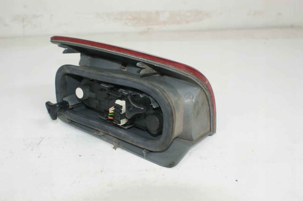 Лампа правая задняя правый задний  w бампер citroen evasion synergie б/у Оригинал