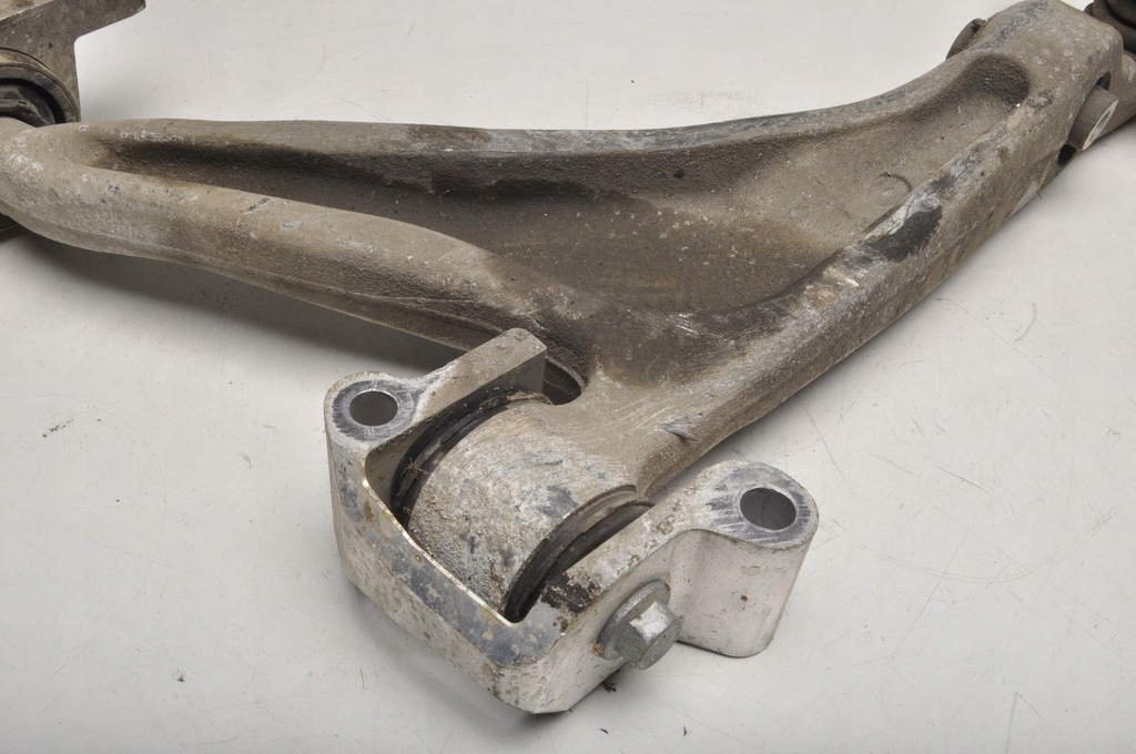 фото №10, Volvo xc60 ii важіль правий перед 31658894