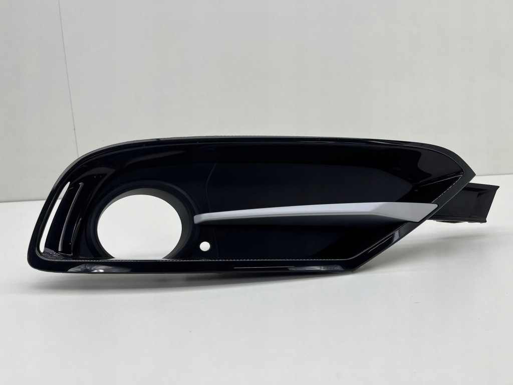 фото №1, Bmw 3 f30 f31 решётка заглушка противотуманной фары левая перед 7300737