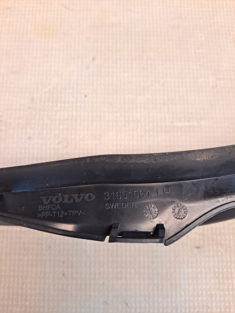 фото №7, Уголок защита жабо левая volvo xc40 31651564