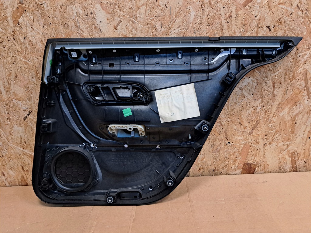 фото №9, Лівий обшивка оббивка двері задня vw passat cc 3c8867211