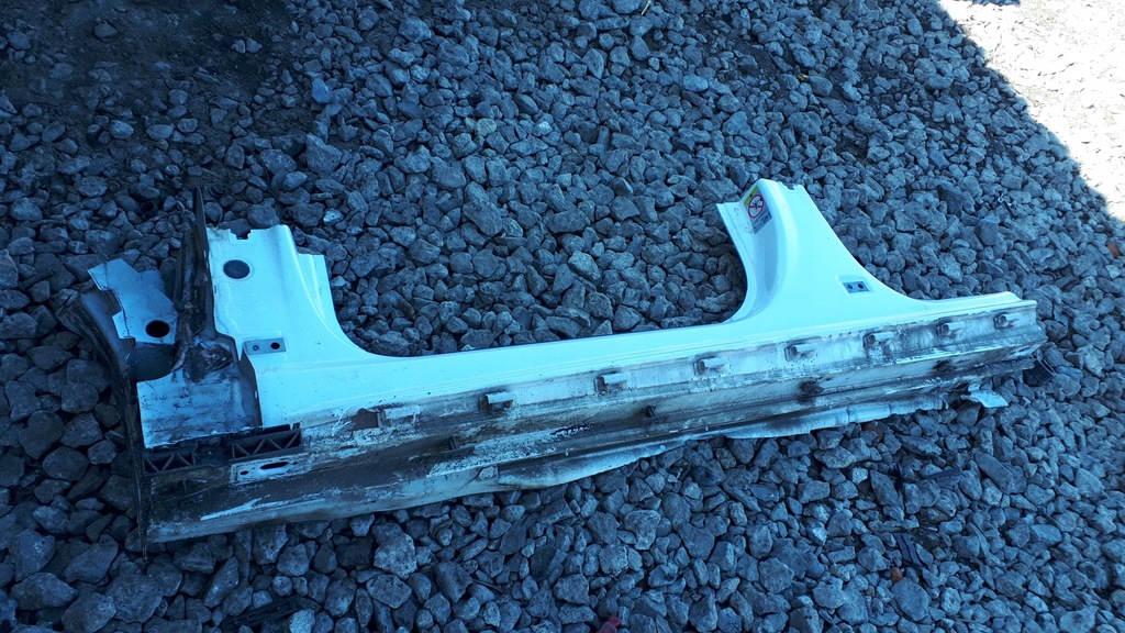 фото №1, A6 c7 4g порог обшивка порог блок двигателя левый ly9c