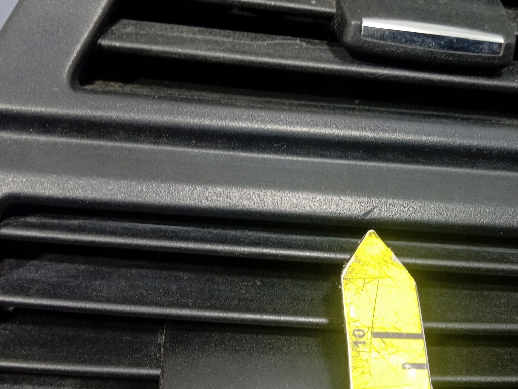 Bmw x6 e71 e72 решётка обдув консоли правый  9227768 с Разборки