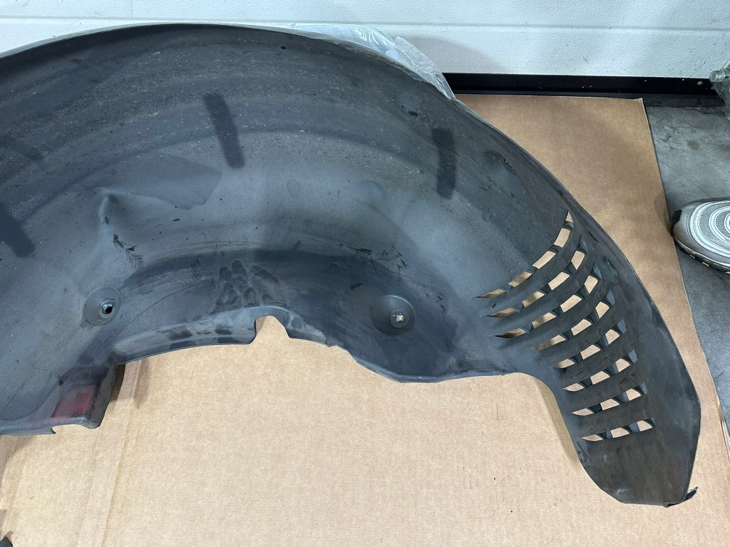 Подкрылок левый задний , левая задние, защита mercedes sl r230, w230 рестайлинг Оригинал