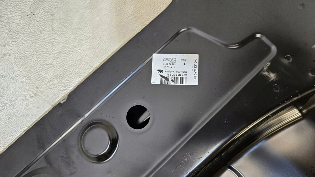 Ремінь задній задній audi e-tron 4ke813303a Ціна