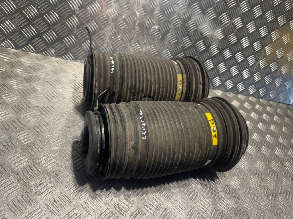 фото №1, Подушка підвіска правий задня maserati levante 06701007150