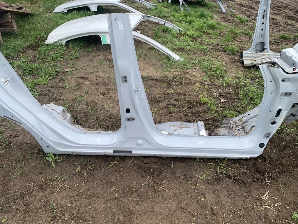 фото №1, Поріг повний довгий правий nh902p jazz v 20- crosstar